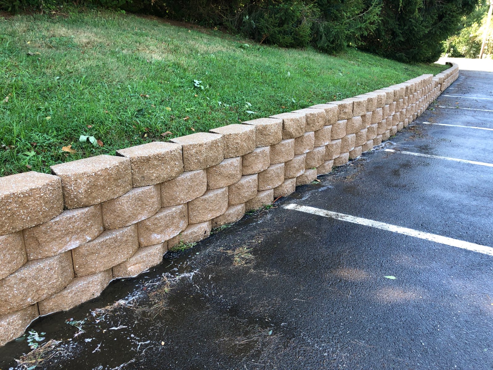 retaining-wall-power-washing-after